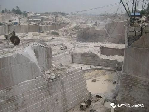 山东黄绣石花岗岩,山东花岗岩黄锈石多少钱