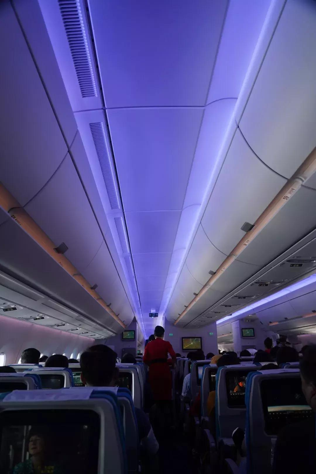 四川航空a350有超级经济舱吗,四川航空a330经济舱乘坐体验