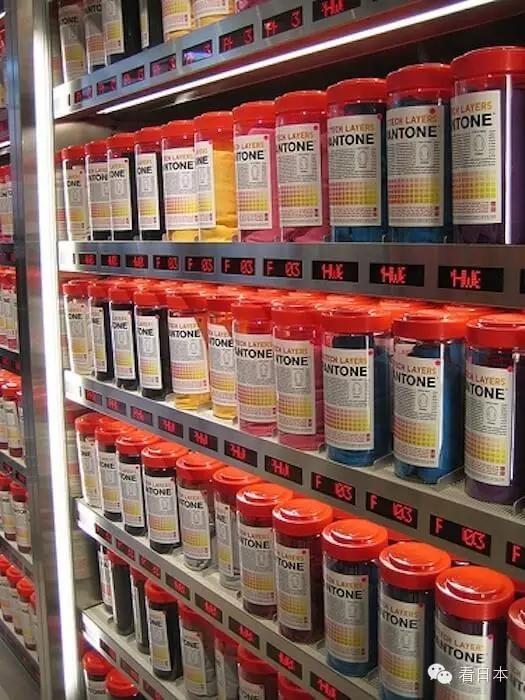 自动贩卖机里还能买到婚戒和电话号码?日本又一次让我大开眼界