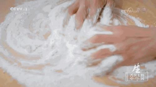 美食家蔡澜带两个女孩吃遍天下,美食家蔡澜吃鱼