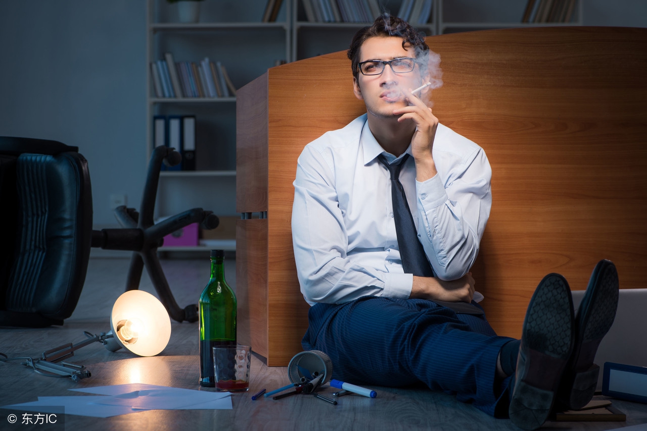 12星座男朋友犯错了该怎么惩罚,12星座男吵架后分别会有什么表现