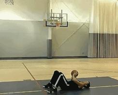 如何防止投三分时辅助手发力,如何避免投篮左手发力