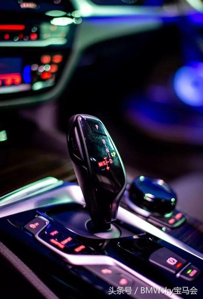 等待三个月后提车,2021款宝马m550i深度测评