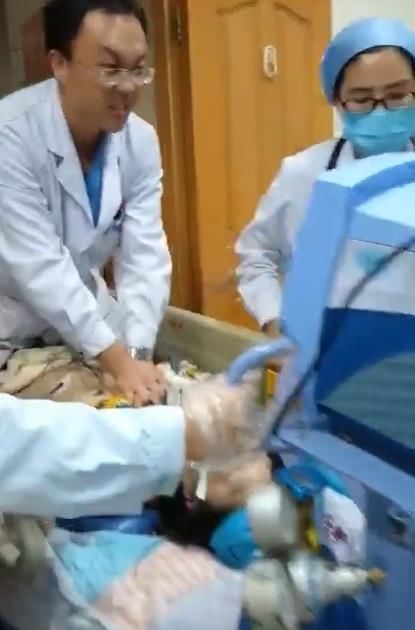 献礼医师节致敬2022日照最美医生,2017年唐山最美医生