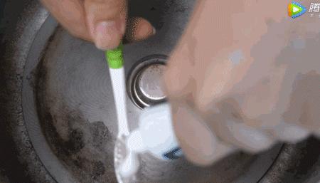 用了电饭锅10年了才发现有蟑螂,用了十年的电饭锅值得维修吗