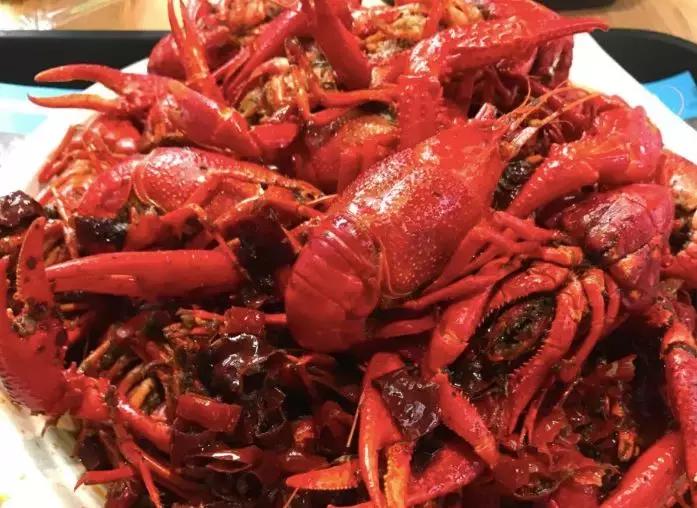 玉米烤肠的制作过程视频,街头淀粉烤肠的教程