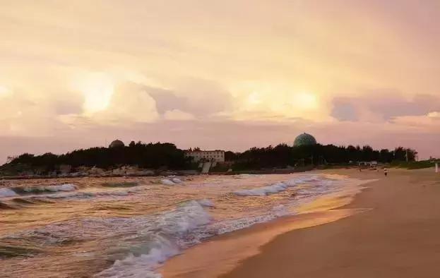 438元住*海湾红**海边酒店!豪享海鲜大餐、快艇出海、撒网打鱼等等