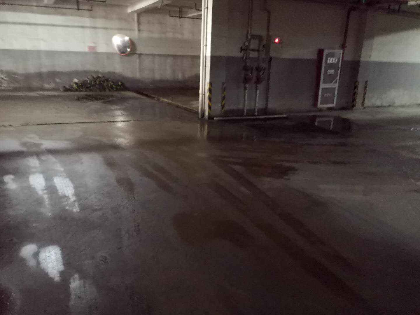 车库为啥关着不让业主用？无锡观山名筑物业遭投诉