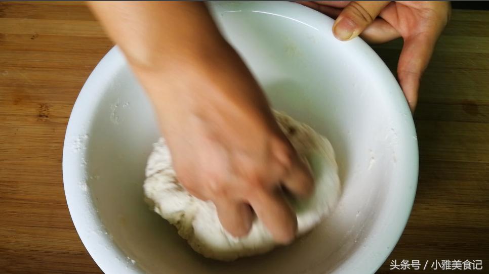 电饼铛烙饼不发硬的技巧图解,电饼铛烙饼不硬的窍门