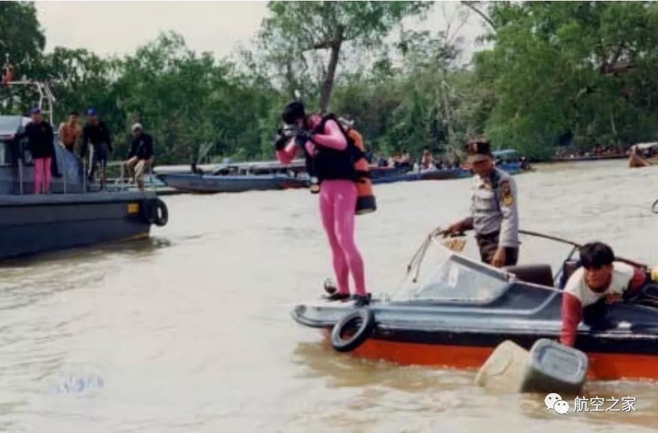 林俊杰修炼爱情背后的故事简短,林俊杰修炼爱情的真实故事