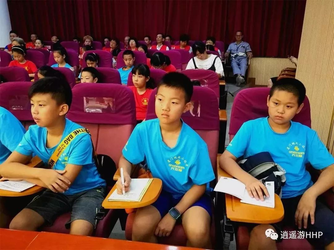 小记者播报垃圾分类,小记者独特的视角