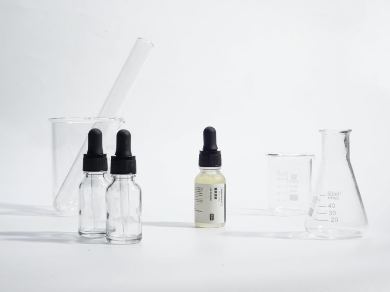 一熬夜吃辣就长毛囊炎,一熬夜一吃辣就长痘痘