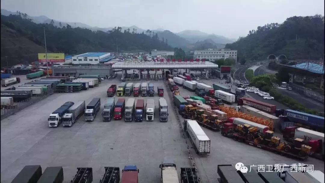 凭祥口岸贸易进出口总额,凭祥畅通绿色通道口岸繁忙而有序