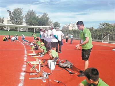 鑸ā绔炴妧绮惧僵鐗囨,涓村満鍙戞尌鍑鸿壊