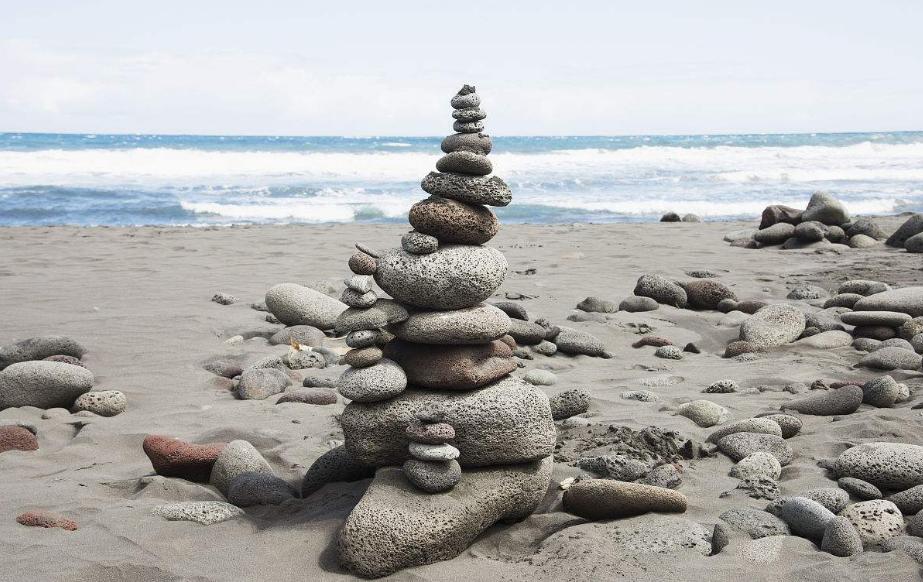 出国旅游要不要带礼物,出国旅游带回来的伴手礼