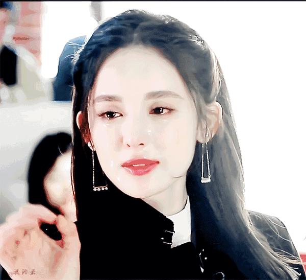 这么动人的“流泪亲吻妆”,其实你不用哭就能拥有!