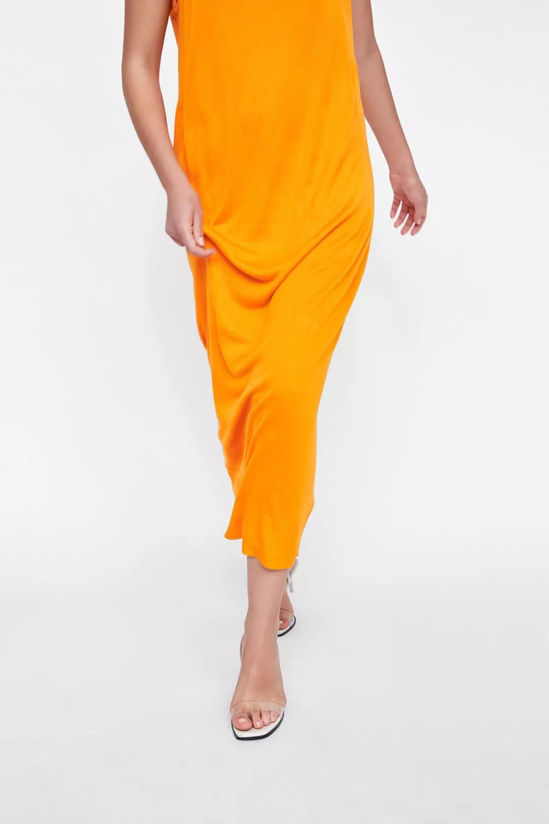 网红卖衣服有什么套路,网红店里的衣服怎么卖的