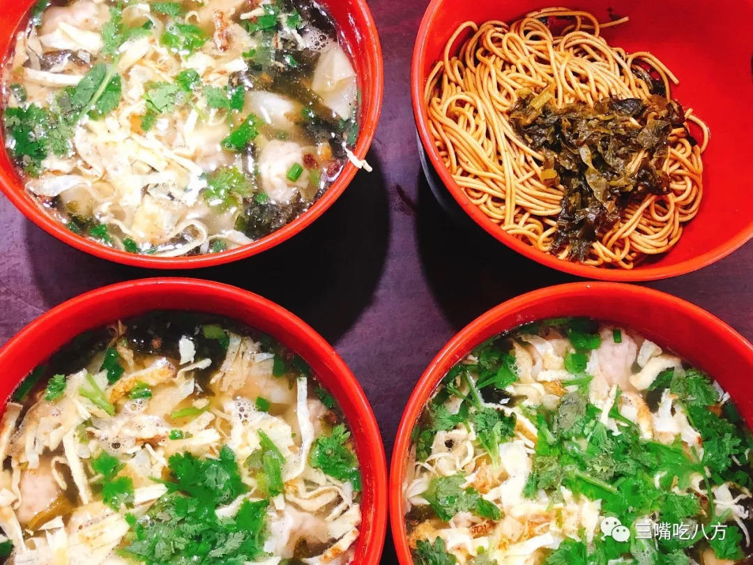 当年要是我没去批发美容美发产品，现在哪里还有小杨生煎的机会！