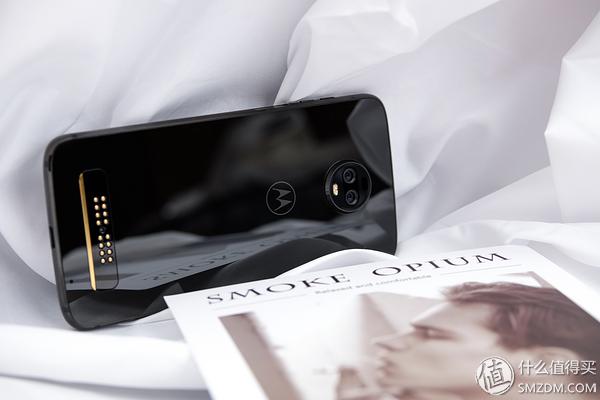 摩托罗拉motoz3测试,摩托罗拉motoz3开箱
