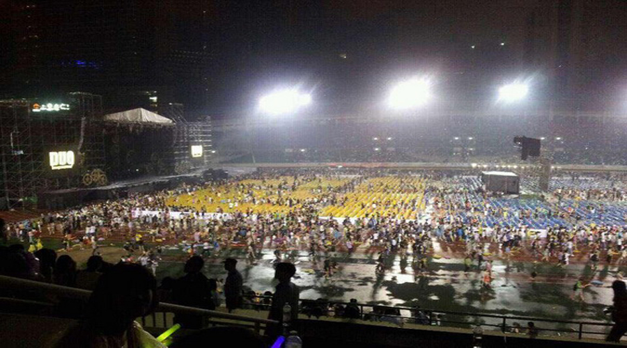 何必惊讶？足球赛事撞车演唱会，这才第11次而已