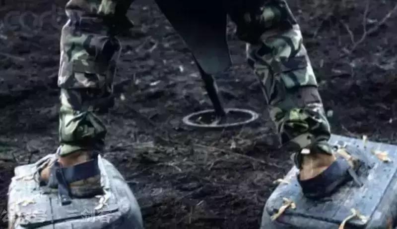 我的4个战友，3双眼睛1条腿！军人不怕牺牲怕遗忘