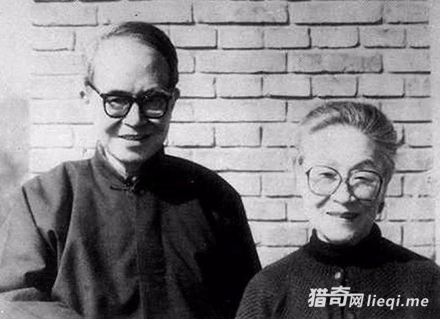 张爱玲生活和性格长期存在矛盾吗,张爱玲是个什么样性格的人