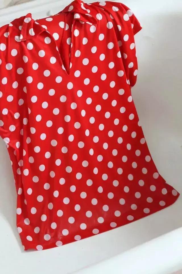 油渍滴衣服上了怎么洗,洗衣服去油渍去黄渍小妙招方法