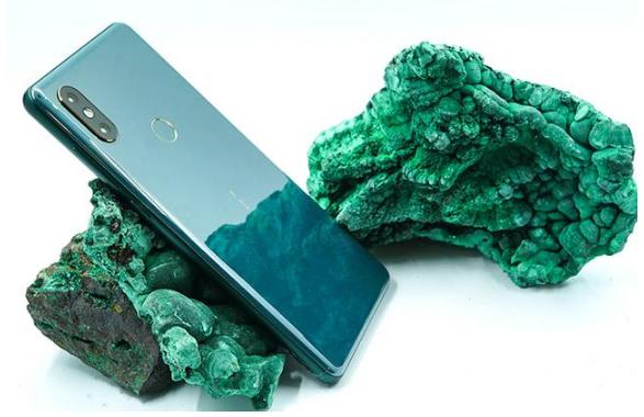 互联网头部公司小米,小米是一家年轻的互联网公司