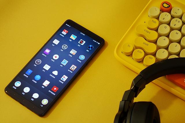 坚果pro2s三大键失灵,发布一年的坚果pro2s还值得购买吗