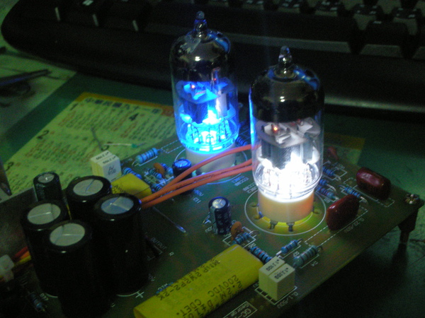 电子电路调试维修,数码管电路图及原理