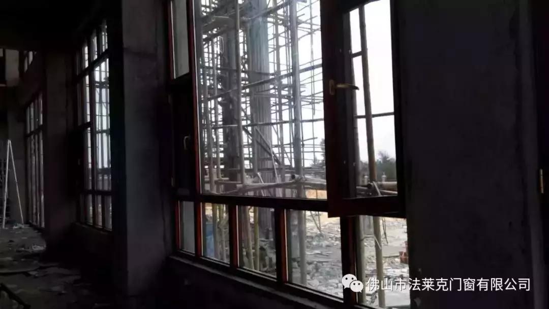 旧铝合金门窗如何安装更换密封条,铝合金门窗安装需要打膨胀螺丝吗