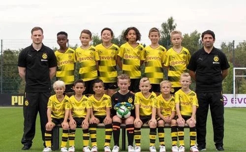 董路带领足球小将最后一场比赛,董路评足球小将第三场热身赛