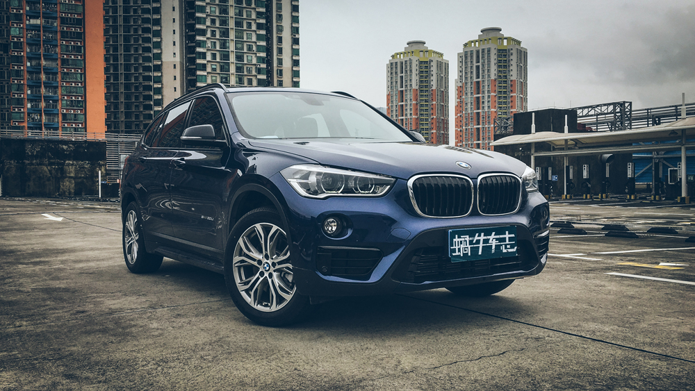 宝马标换黑标,宝马换过的车标