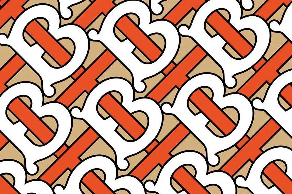 骑士与意大利组合，Burberry价值2.5亿以上的全身换血能否奏效？