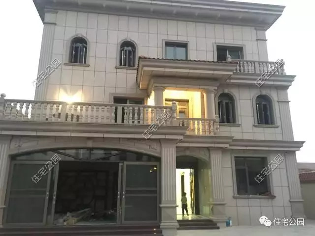 最新农村自建房效果图带地下室,农村一层自建房带地下室效果图