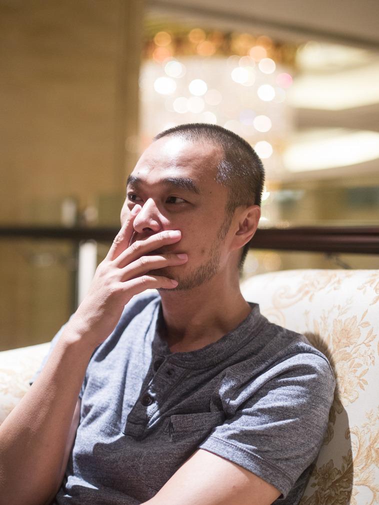 冯唐幼时第一本书,竟是泡妞秘籍,他如今上《奇葩说》被炮轰!