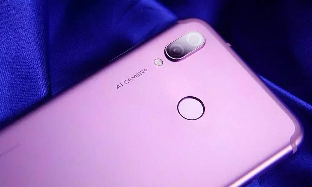 荣耀手机缺点都有哪些,荣耀手机有什么特点和优势呢