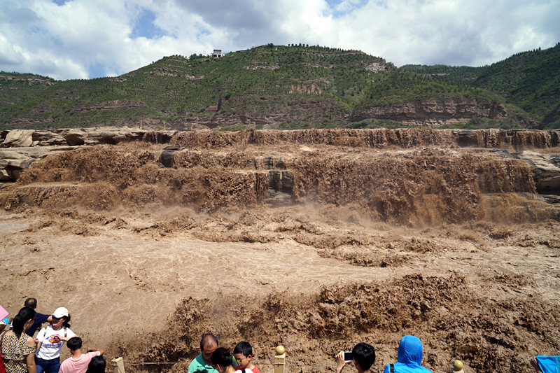 壶口瀑布水底冒烟原因,航拍壶口瀑布水底冒烟