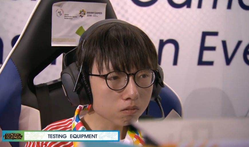 lpl解说娃娃是不是解说过cf,lpl解说娃娃解说s12世界赛吗