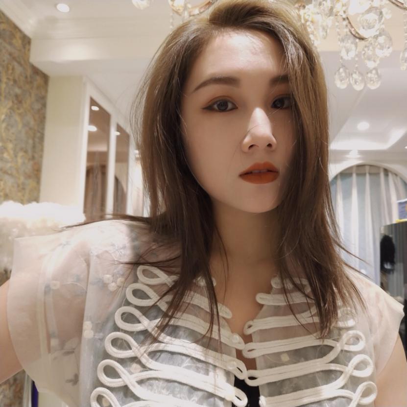 为什么越来越多的女孩子喜欢美图手机，看完天猫的买家秀我知道了