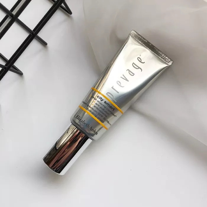 防晒做不对看起来老十岁,从十几岁做好防晒到现在