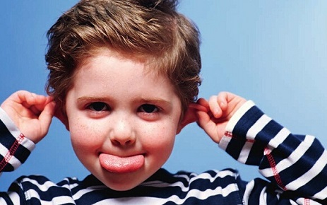 氧氟沙星滴眼液可用于眼底出血吗,氧氟沙星滴眼液可用于滴鼻子吗