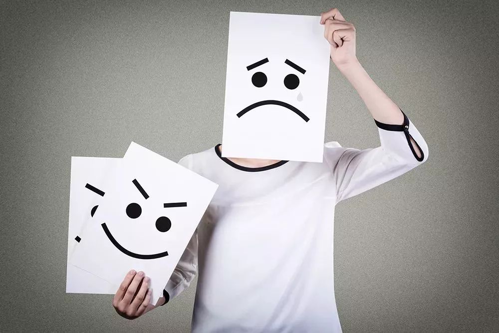 10岁男孩身上大面积发痒,男孩手脚浑身痒起疙瘩是什么原因