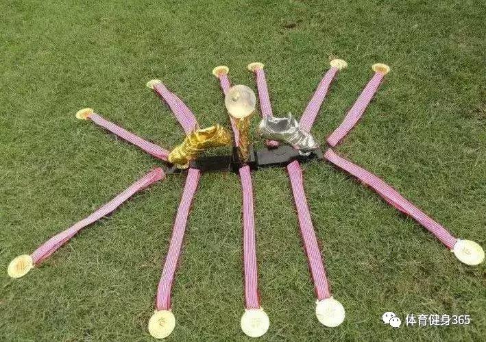 乌鲁木齐121中学足球队,乌鲁木齐121小学足球队冬训