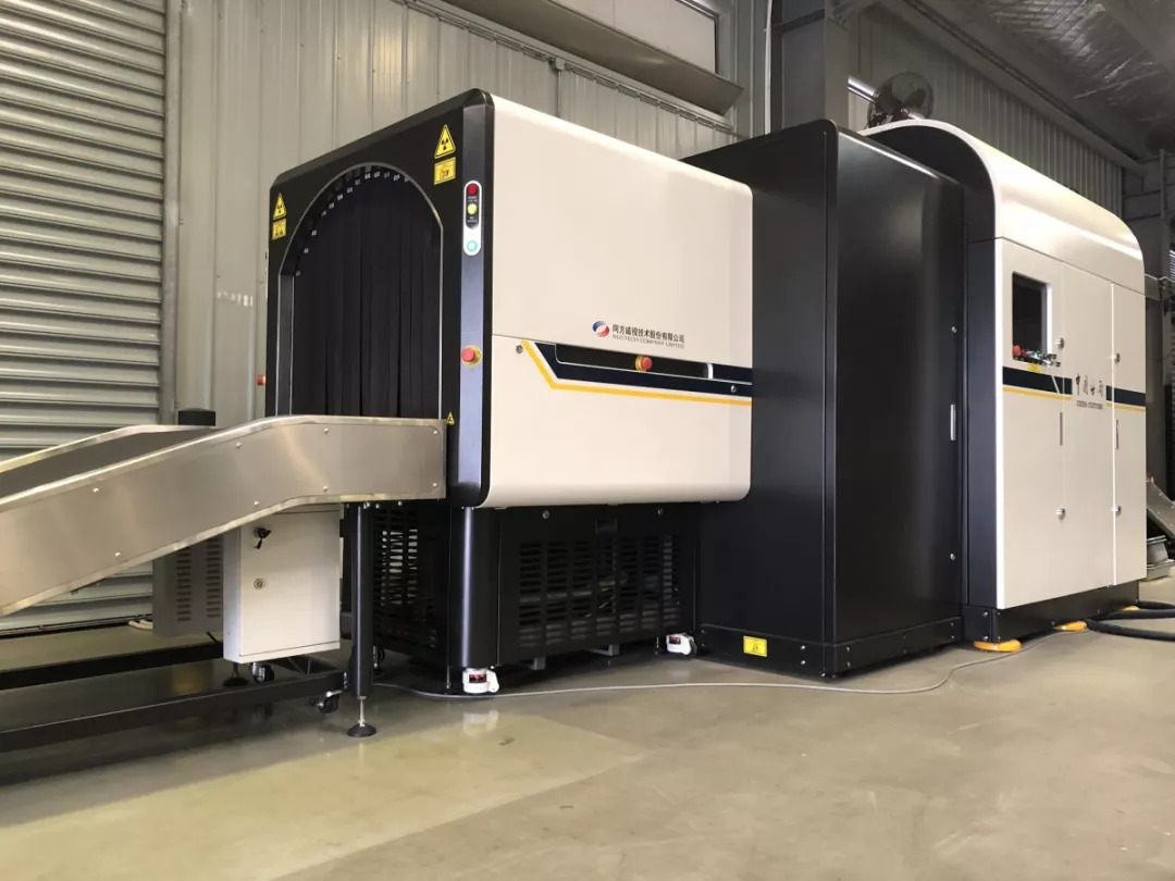 312个足球场大小的港口，一眼望去竟空无一人