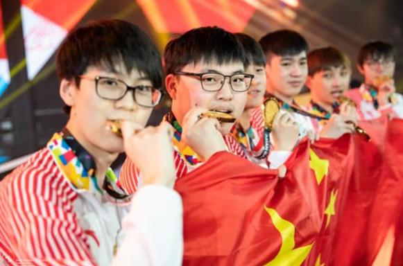 uzi跟吴磊,吴磊对uzi评价