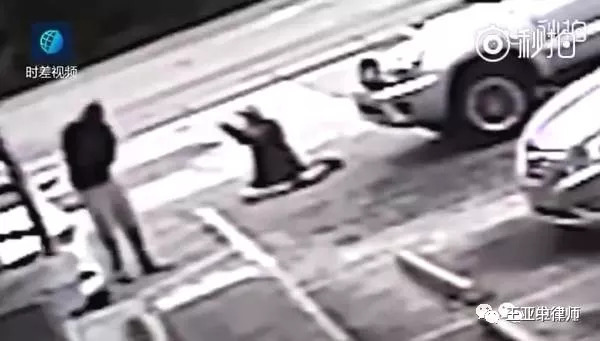 昆山纹身男砍人被反杀事件,昆山纹身男被反杀事件全过程