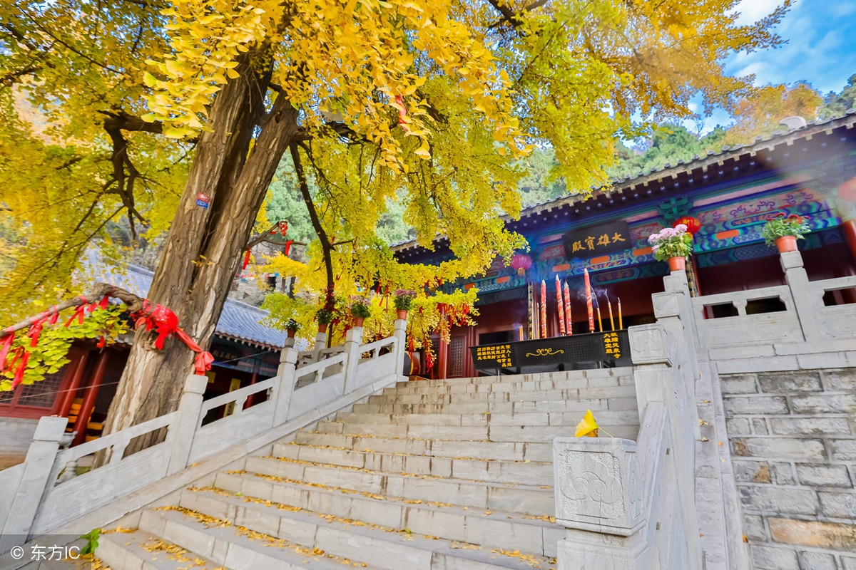 去寺庙踩门槛了怎么办,去拜佛为什么不能踩门槛