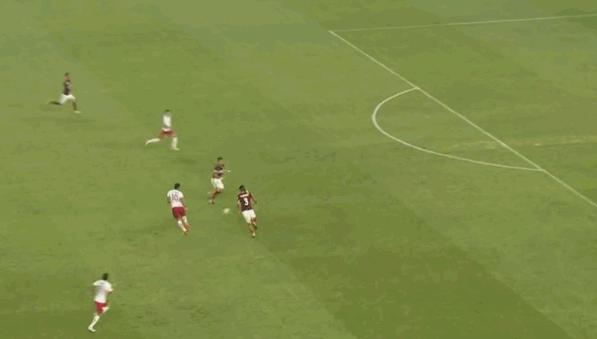 斯特林欧冠快乐足球,斯特林快乐足球集锦