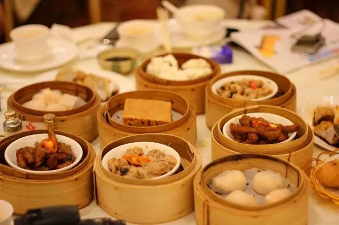 成都去香港坐飞机还是高铁划算,成都坐动车直接到香港攻略